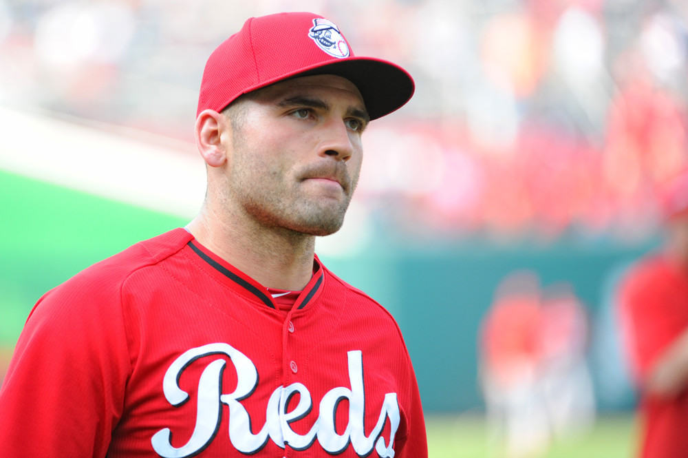 Reds are not looking to trade Joey Votto